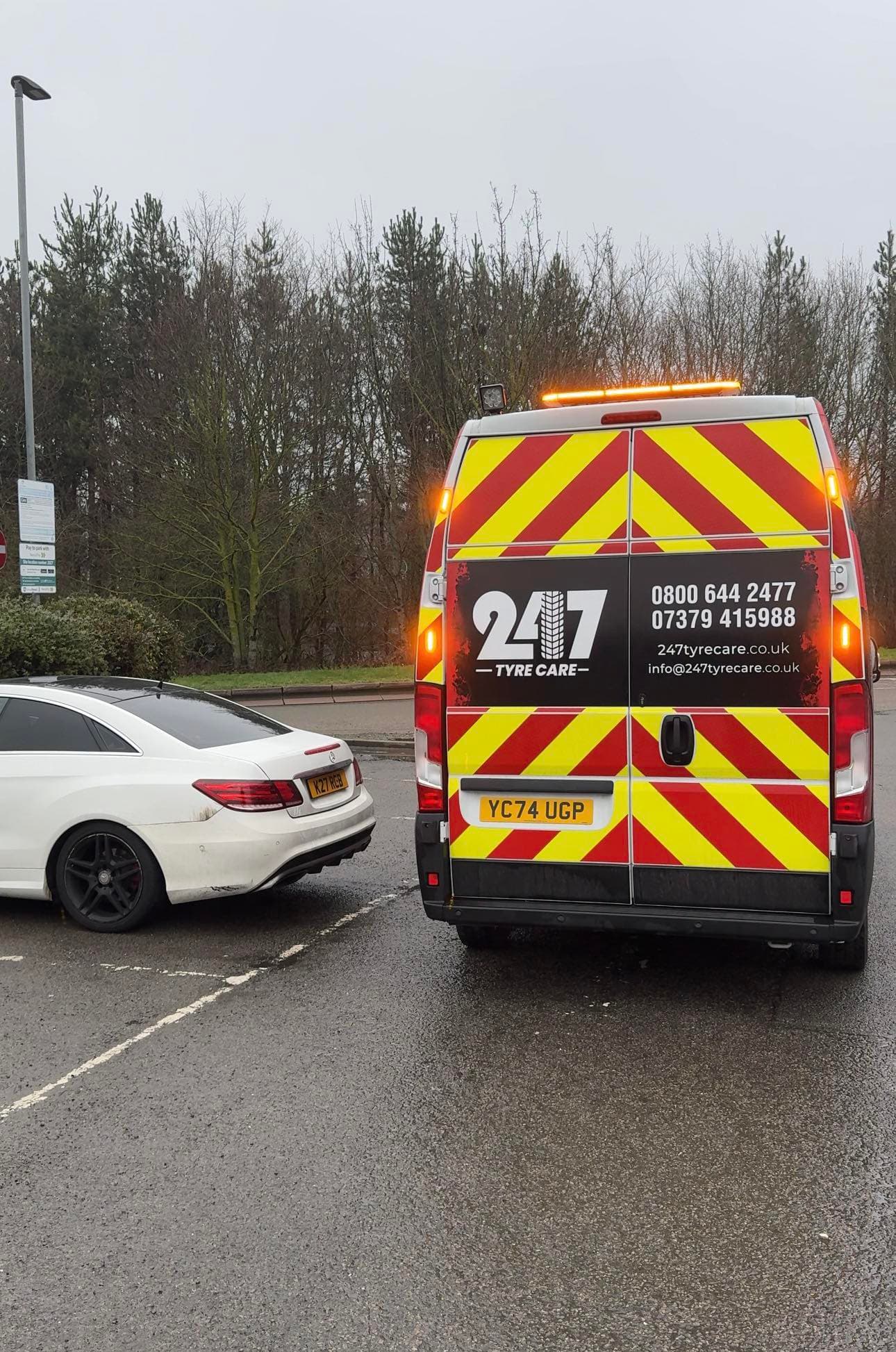 Emergency flat tyre repair and mobile tyre fitting at the roadside